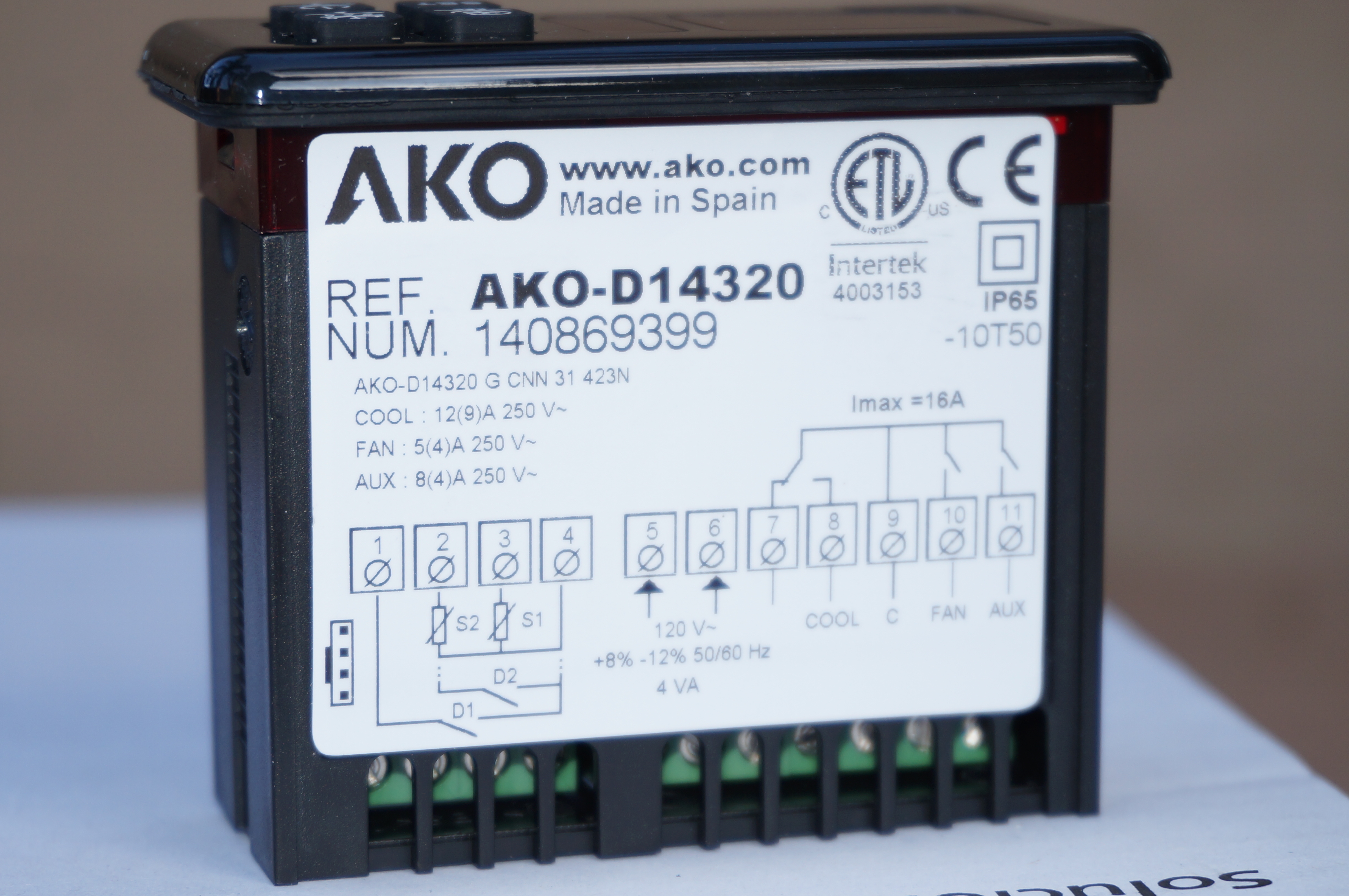 AKO-D14312 Universal Digital Temperature Controller for Freezers 12/24v -  Schindler Technologies